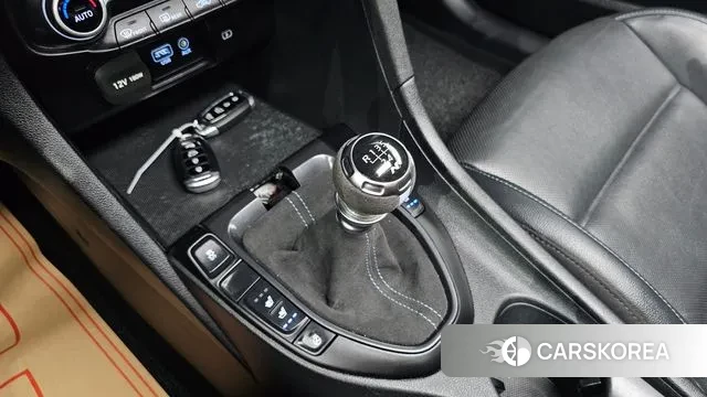 Hyundai Veloster (JS) id 3209976 из Кореи 19