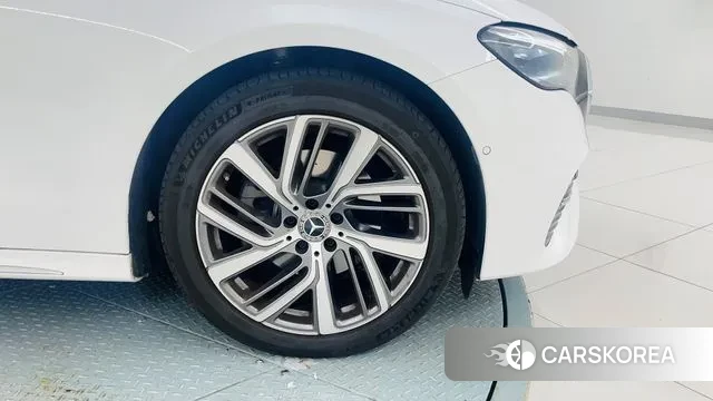 Mercedes-Benz E-Class W214 id 3057788 из Кореи 19