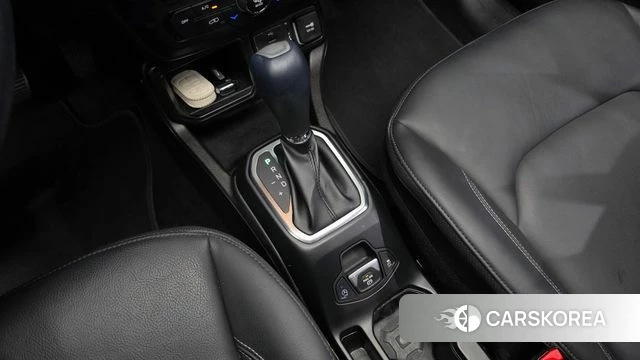 Jeep Renegade id 3953048 из Кореи 19