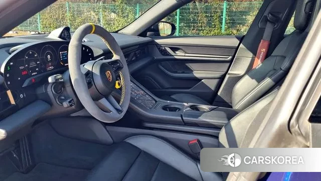 Porsche Taycan id 3621468 из Кореи 19