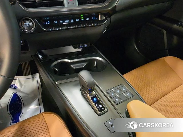 Lexus UX300h id 4691187 из Кореи 18