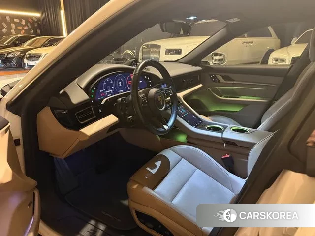 Porsche Taycan id 3571044 из Кореи 17