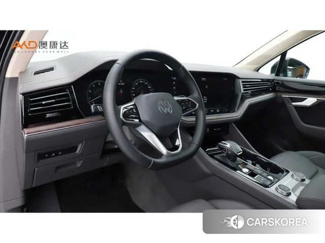 Volkswagen Touareg id 4258642 из Китая 9