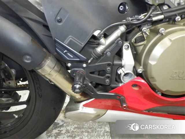 Ducati 1199 PANIGALE id 3946996 из Японии 31
