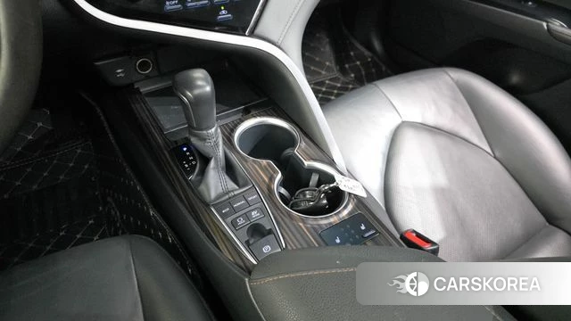 Toyota Camry (XV70) id 4684514 из Кореи 19