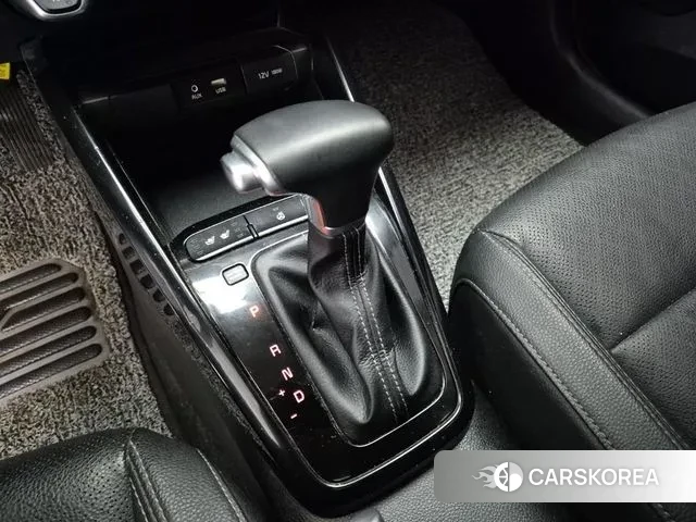 Kia Stonic id 3243735 из Кореи 17