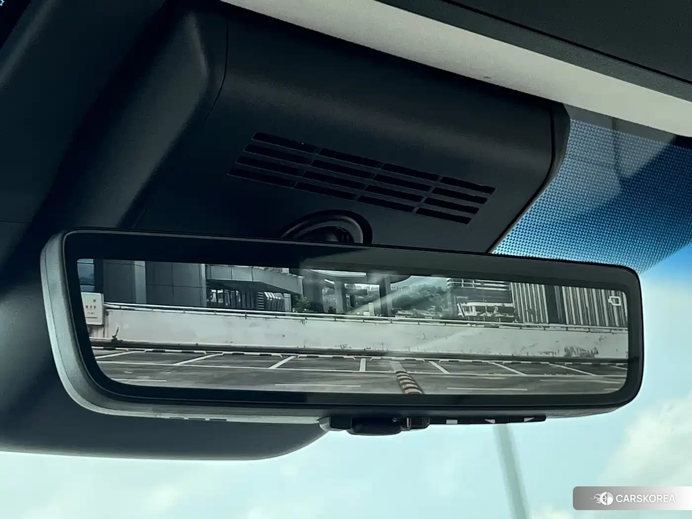 Lexus LM id 4600514 из Китая 25