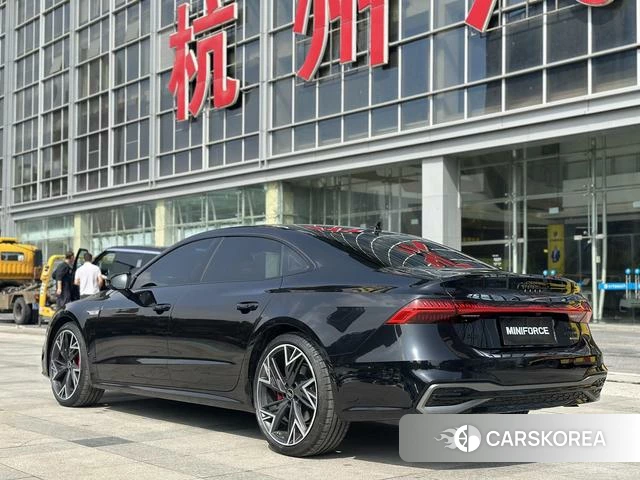 Audi A7L id 4272789 из Китая 14