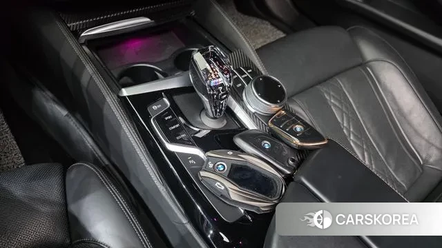 BMW 5 Series (G30) id 3408298 из Кореи 19