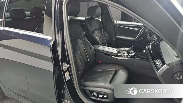 BMW 5 Series (G30) id 3044227 из Кореи 19