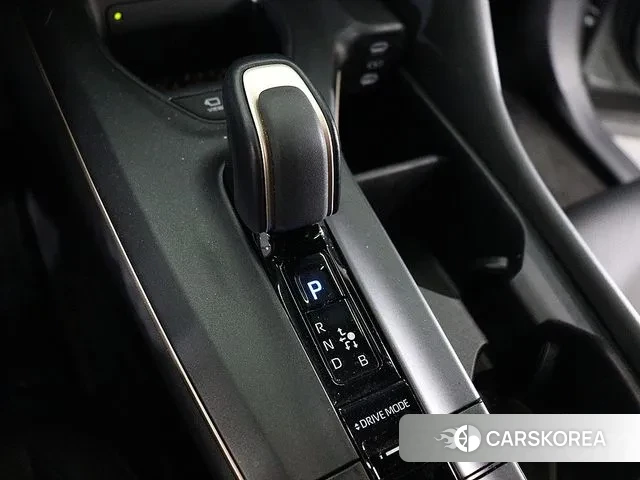 Toyota Crown Crossover id 3437383 из Кореи 14