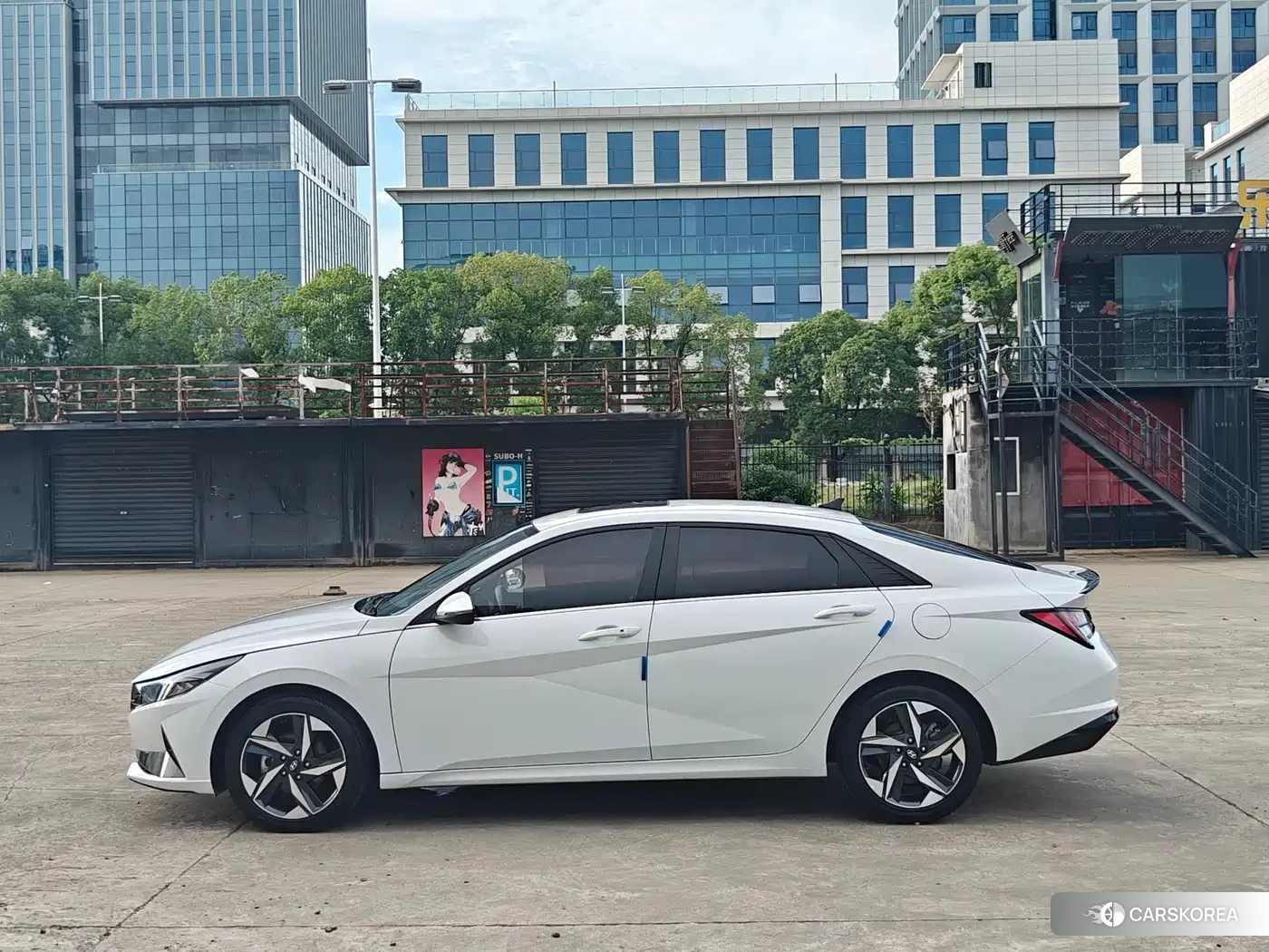 Hyundai Elantra id 4680743 из Китая 17