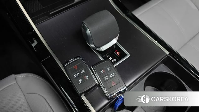 Land Rover Range Rover Velar id 4342353 из Кореи 19