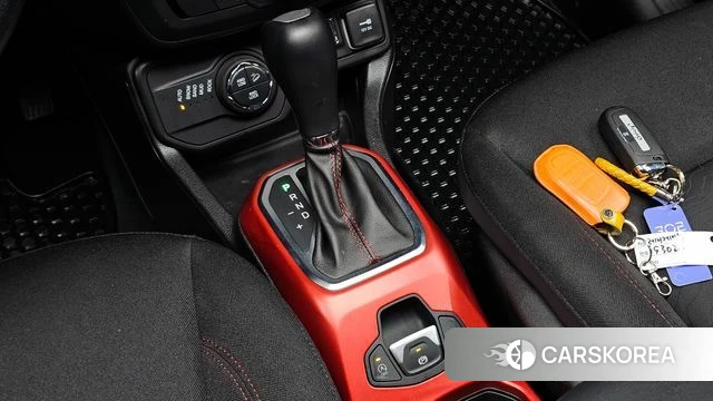 Jeep Renegade id 4755279 из Кореи 31