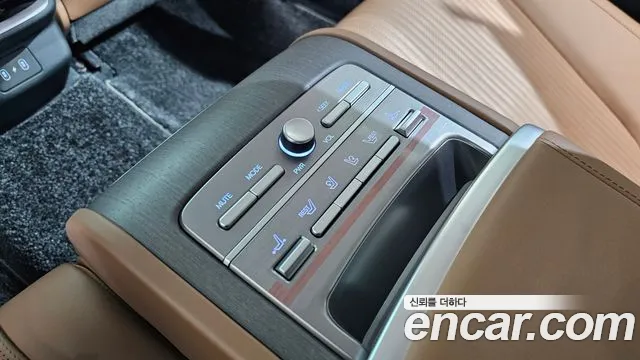 Hyundai Grandeur (GN7) id 2589102 из Кореи 19