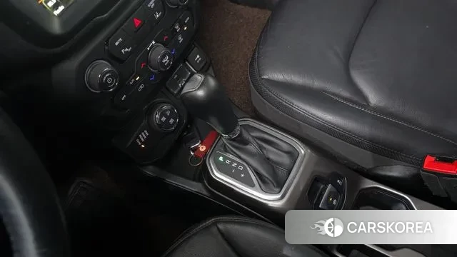 Jeep Renegade id 3509944 из Кореи 19