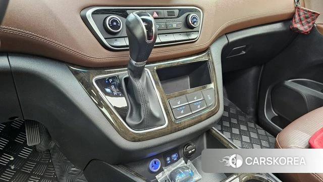 Hyundai The New Grand Starex id 4345626 из Кореи 19