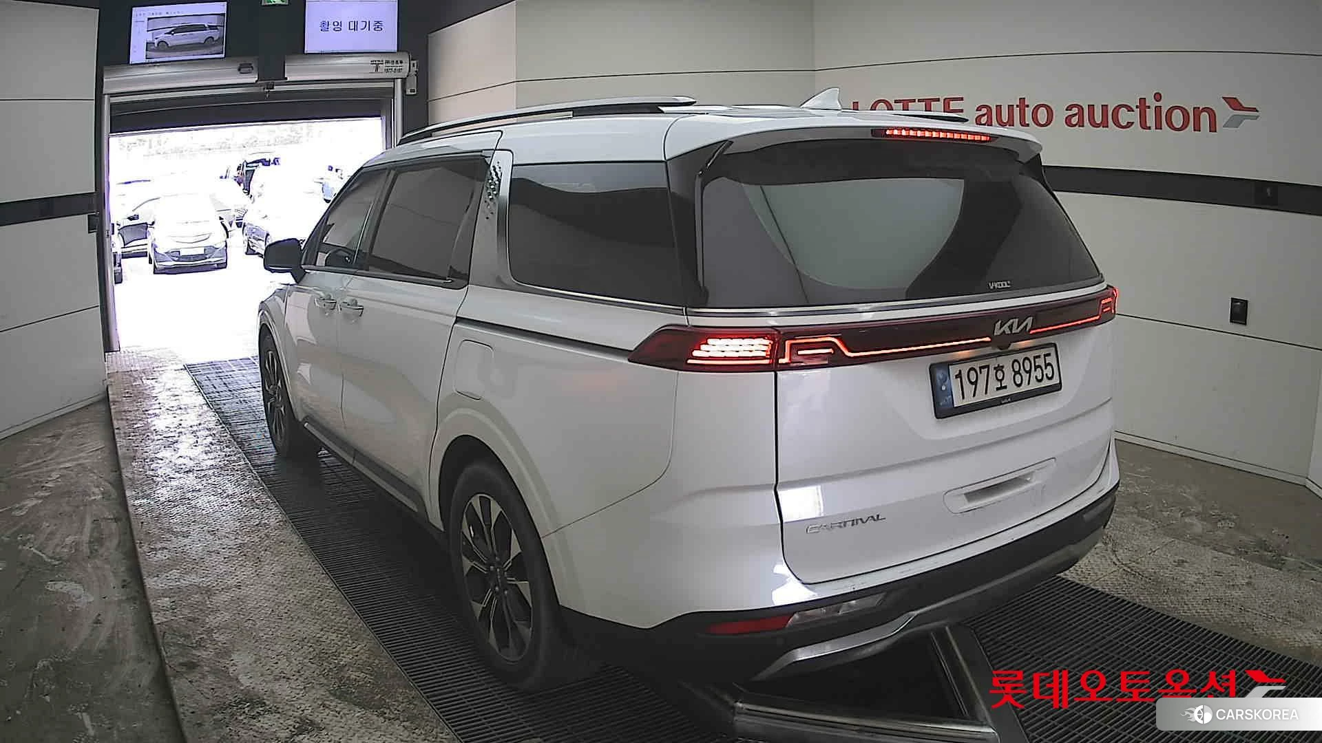 Kia Carnival id 3888384 из Кореи 36