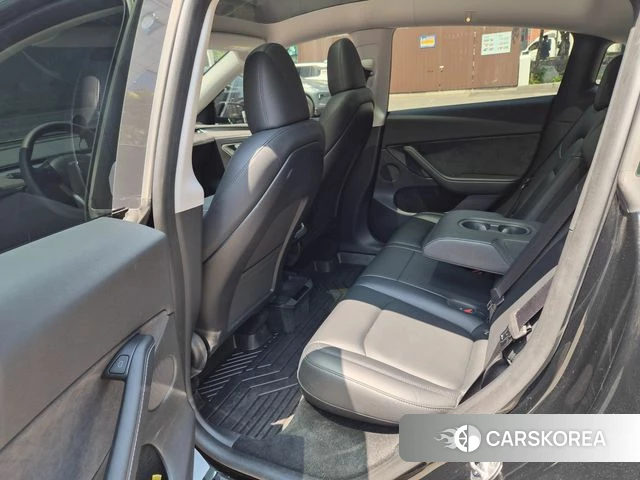 Tesla Model Y id 4302501 из Кореи 18