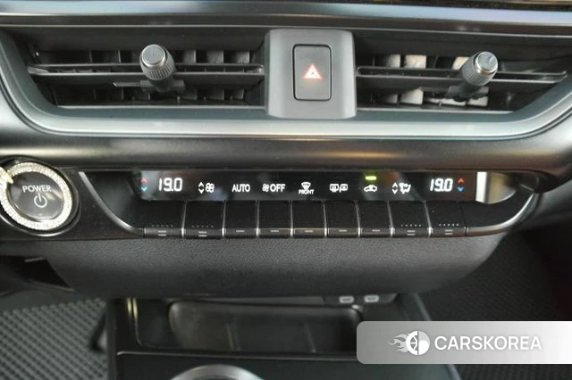 Lexus UX300h id 4280118 из Кореи 19