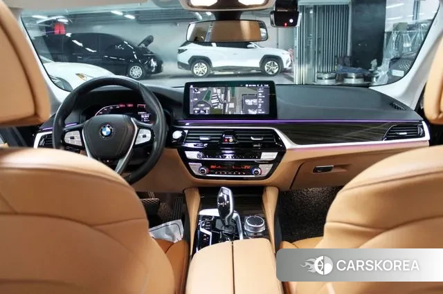 BMW 5 Series (G30) id 3572812 из Кореи 19