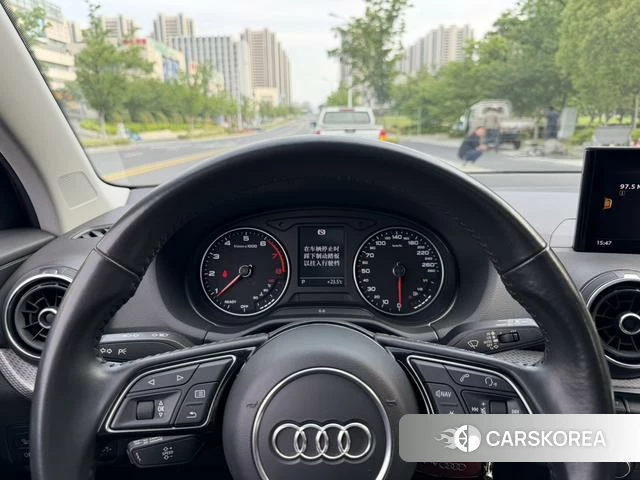 Audi Q2L id 4297464 из Китая 19