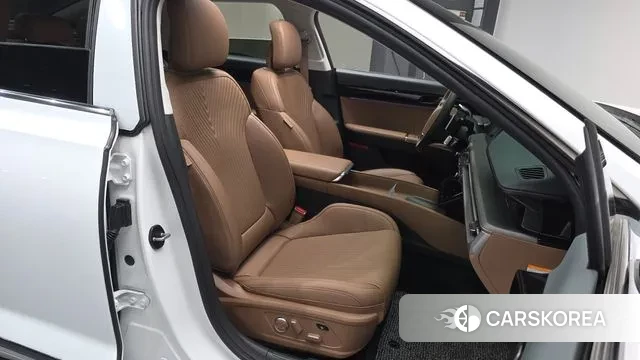 Hyundai Grandeur Hybrid (GN7) id 3599734 из Кореи 19