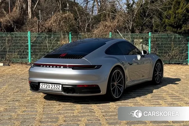 Porsche 911(992) id 3698176 из Кореи 19