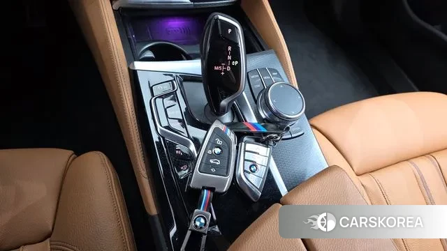 BMW 5 Series (G30) id 3758491 из Кореи 19