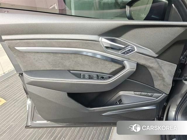 Audi e-tron id 4198842 из Китая 14