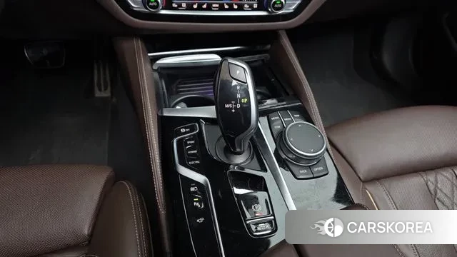 BMW 5 Series (G30) id 3681013 из Кореи 19