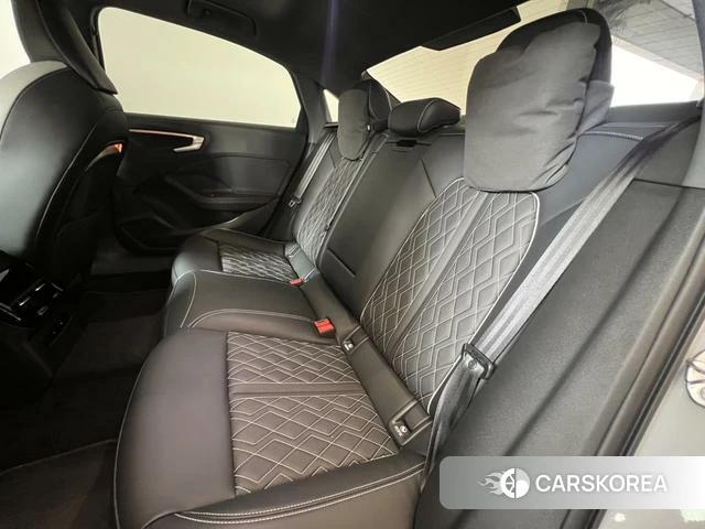 Audi A5L id 4272596 из Китая 30