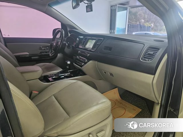 Kia The New Carnival id 4948956 из Кореи 17