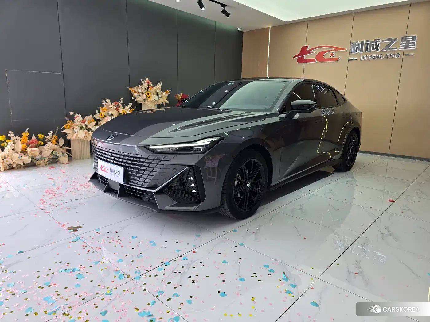Chang'an Changan UNI-V id 4583684 из Китая 10