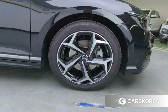 Volkswagen Magotan id 4253215 из Китая 16