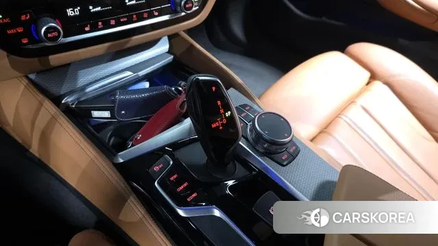 BMW 5 Series (G30) id 3004943 из Кореи 19