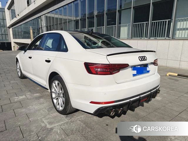 Audi A4L id 4216384 из Китая 9