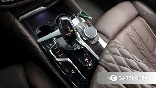 BMW 5 Series (G30) id 3746714 из Кореи 19