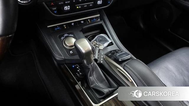 Lexus New ES300h id 4397811 из Кореи 30
