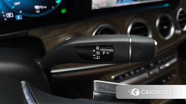 Mercedes-Benz E-Class W213 id 4283609 из Кореи 29