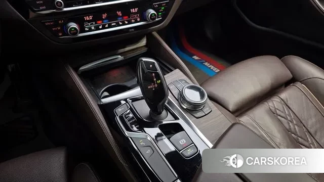 BMW 5 Series (G30) id 3061011 из Кореи 19