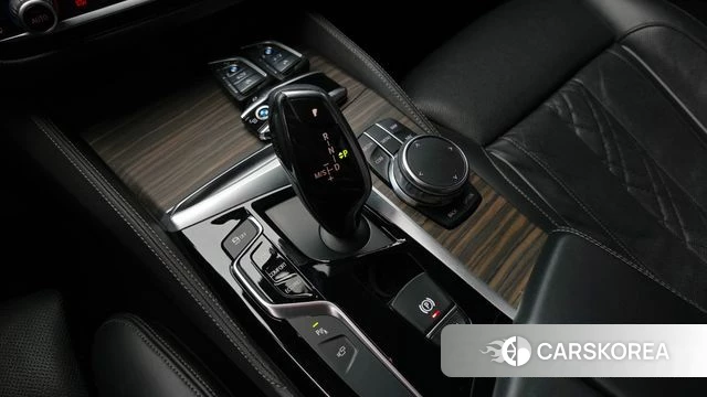 BMW 5 Series (G30) id 4765557 из Кореи 30