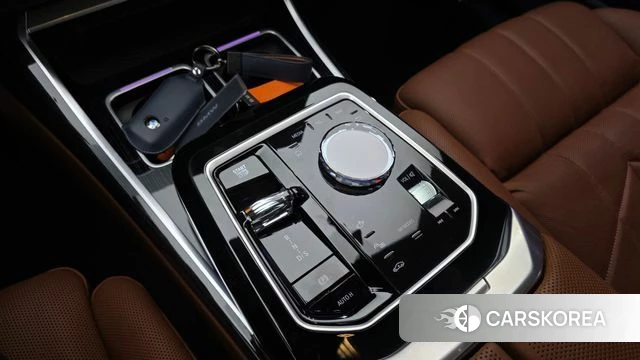 BMW 7 Series (G70) id 3841182 из Кореи 19