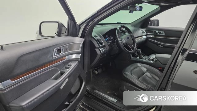 Ford Explorer id 3873889 из Кореи 18