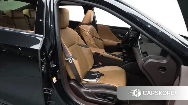 Lexus ES300h 7th generation id 3598926 из Кореи 19