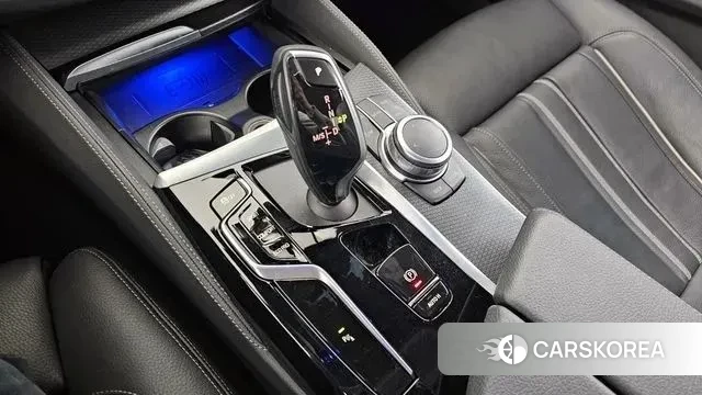 BMW 5 Series (G30) id 3659943 из Кореи 19