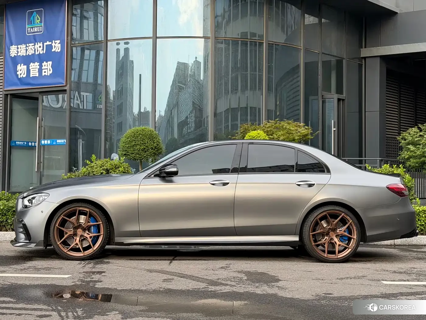Mercedes-Benz E-class AMG id 4679932 из Китая 15