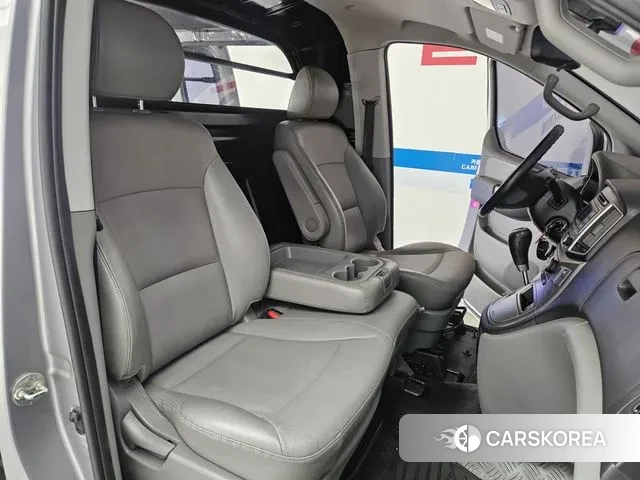 Hyundai The New Grand Starex id 3098239 из Кореи 19