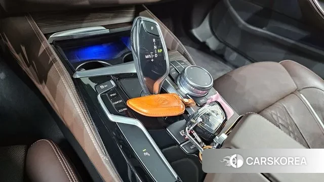 BMW 5 Series (G30) id 3682459 из Кореи 19