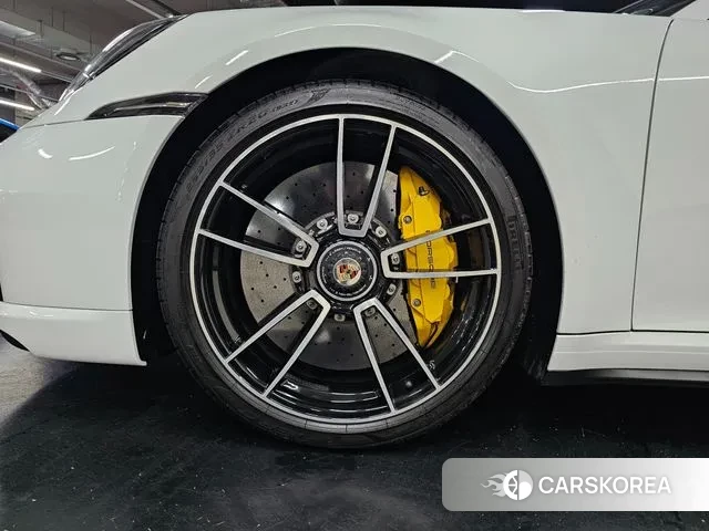 Porsche 911(992) id 3607396 из Кореи 19